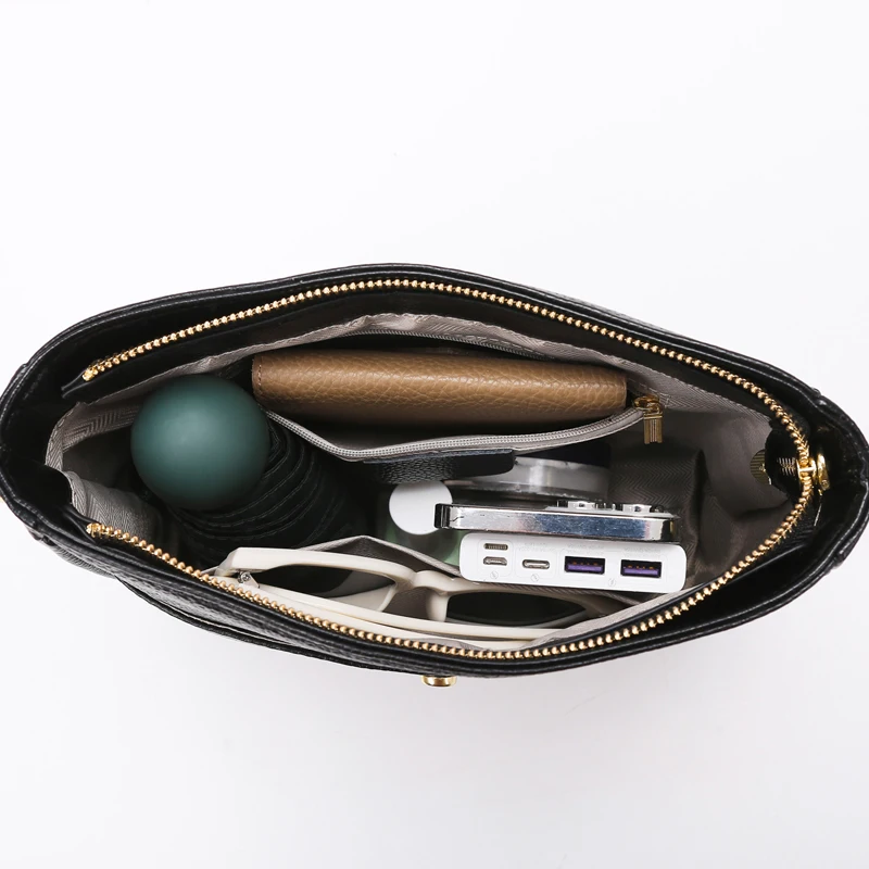 حقيبة يد نسائية فاخرة بتصميم كروس بودي من علامة تج...