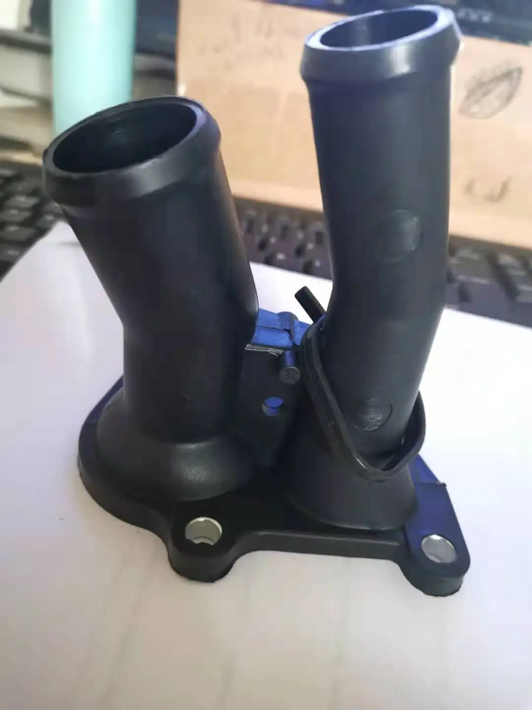 FOR Car Accessory AUTO Parts FORD FOCUS 0418 PETROL THERMOSTAT HOUSING