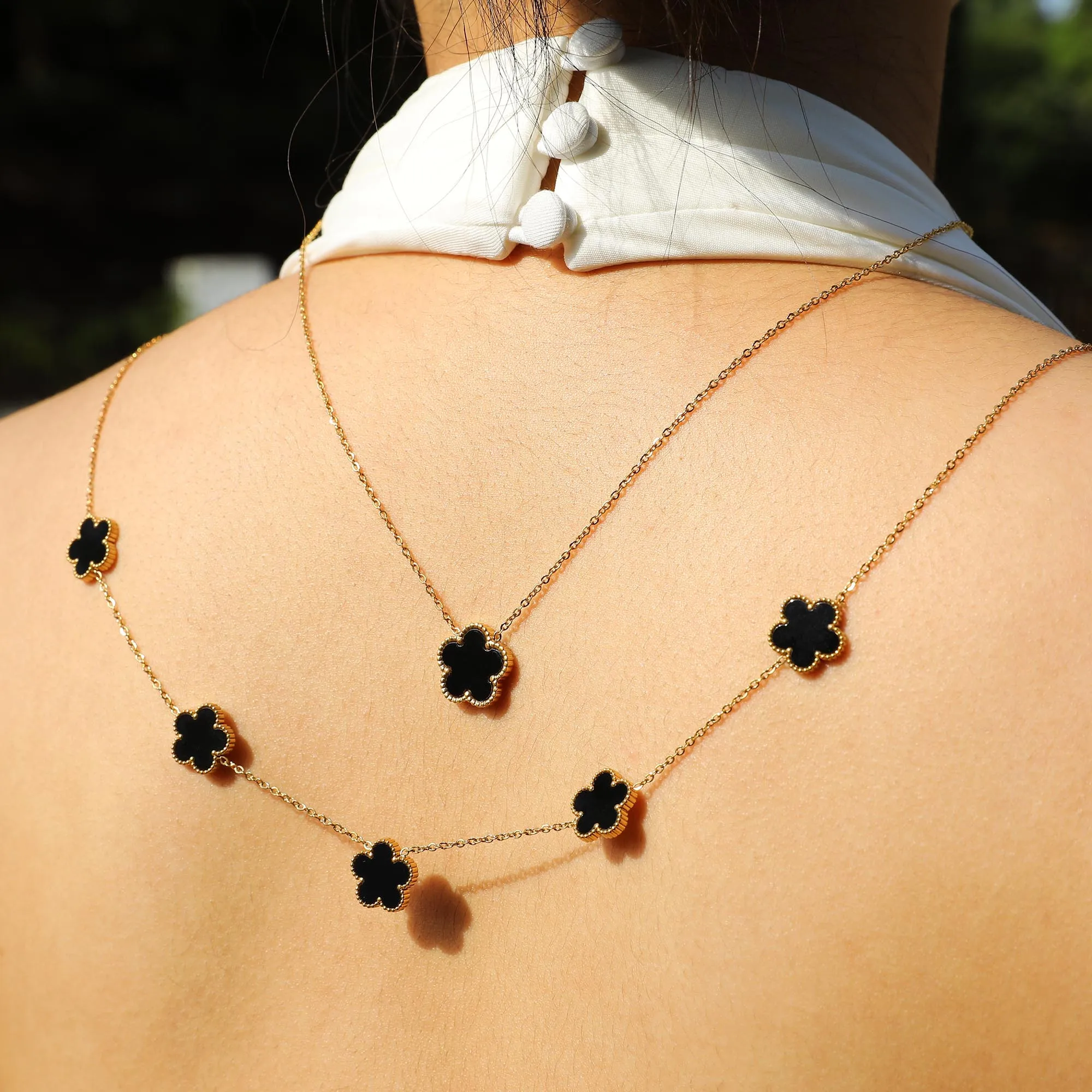 Dainty Flower Necklace, Black Shell Choker Necklaces for Women - Main Image