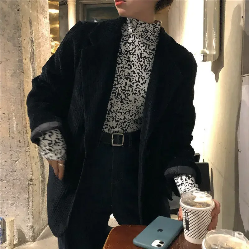 

Women Corduroy Blazers Vintage Loose Fashion Lady Ulzzang Tops Plus Size New Retro Elegant Chic Casual Solid White Coat Spring
