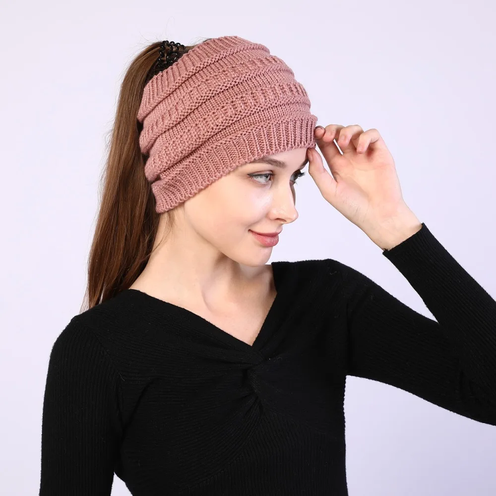 Berretto invernale con coda di cavallo, caldo, tinta unita, lavorato a maglia all'uncinetto, elasticizzato, per donna_voghion.com