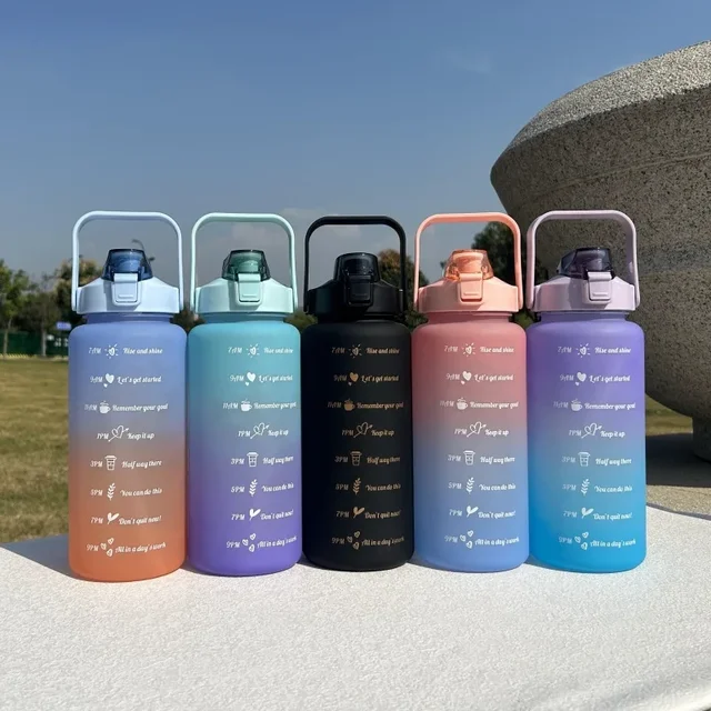 2000ml Large capacity plastic water bottle frosted gradient water bottle outdoor sports and fitness portable water kettles