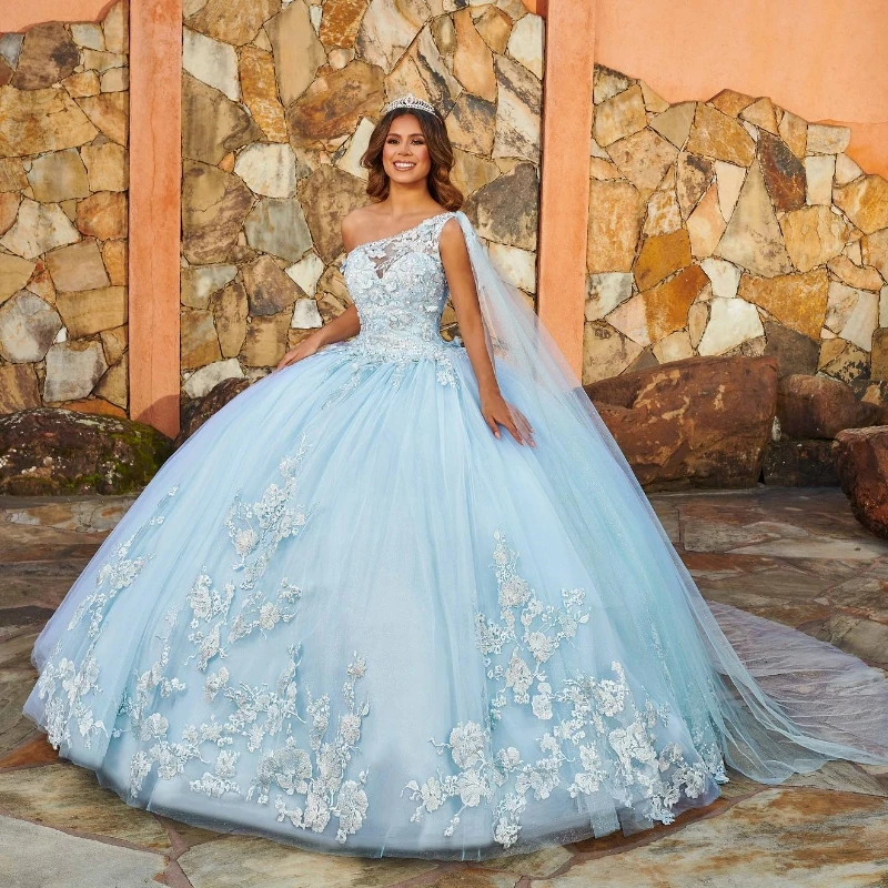 

Sky Blue Shiny Quinceanera Dresses Ball Gown Applique Lace Beads With Cape Prom Party Sweet 16 Years Girl Birthday Party Vestido