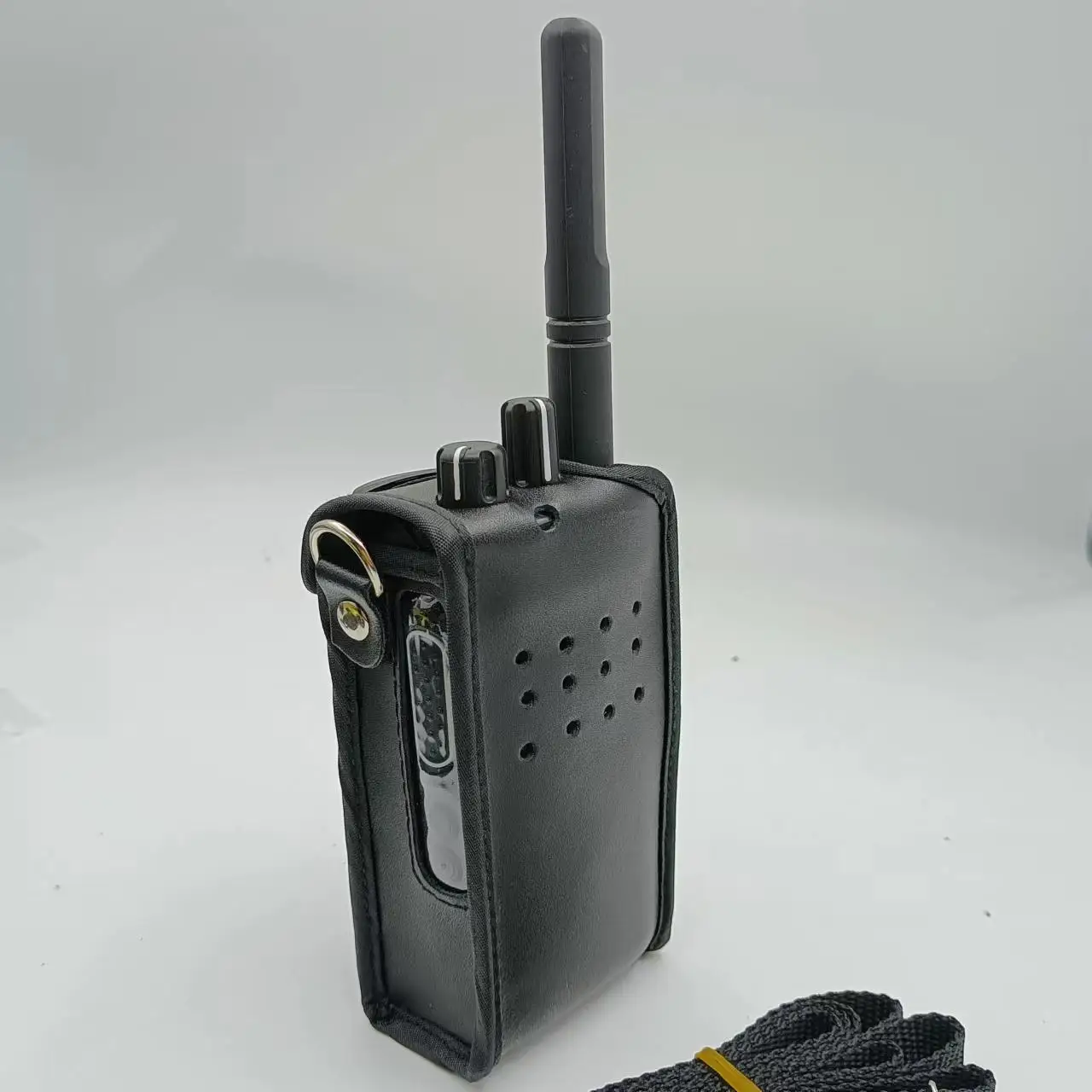 Cowhide Leather Protective Sleeve Bag Case for Motorola XIR P6600 P660i DP2400 DEP550 XPR3300Walkie Talkie Two Way Radio