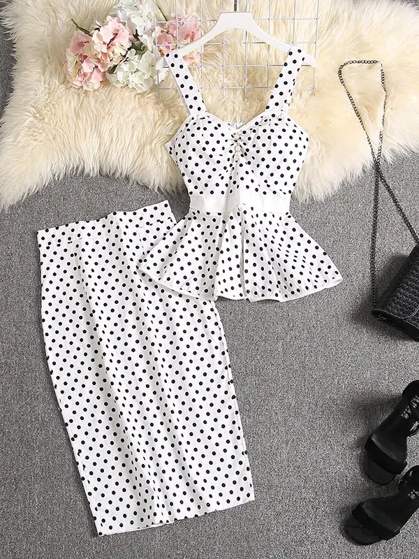 الفا ساير تيشيرت وتنورة طقم نسائي