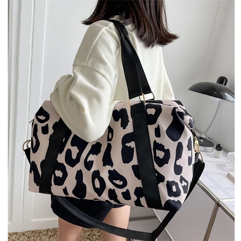 Large Capacity Leopard print Sports Bag for Women Waterproof Yoga Swimming Gym Handbag Fashion Travel Tote Men Luggage Handbags 4