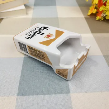 Nuovo stile europeo cartone animato Marlboro scatola di sigarette posacenere in ceramica creativa tendenza domestica personalità retrò piccolo vassoio di fumo