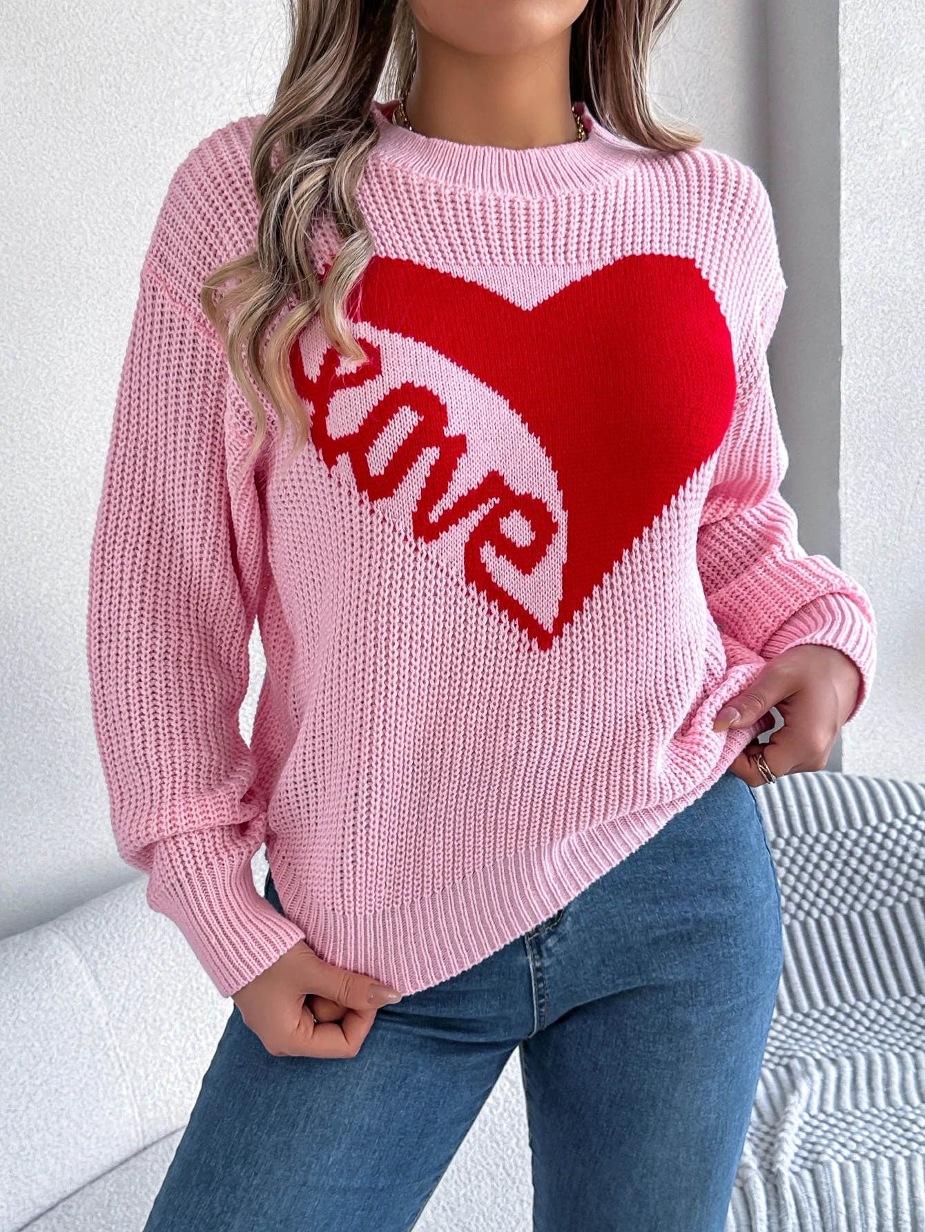 Women Knitted Sweater Heart Pattern Round Neck Long Sleeve