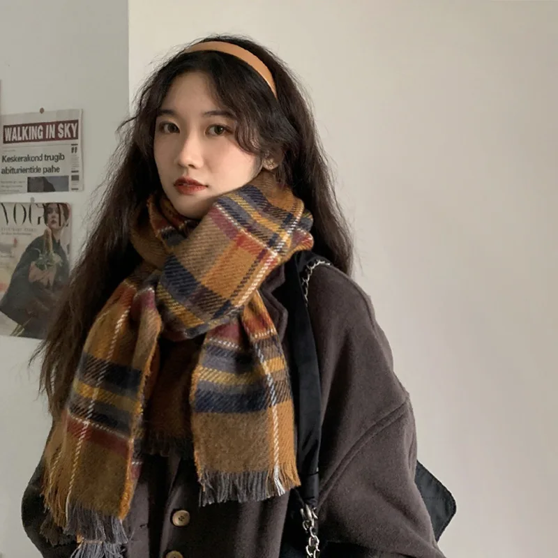 

2022 new plaid scarf for women's shawl for warmth and thickening