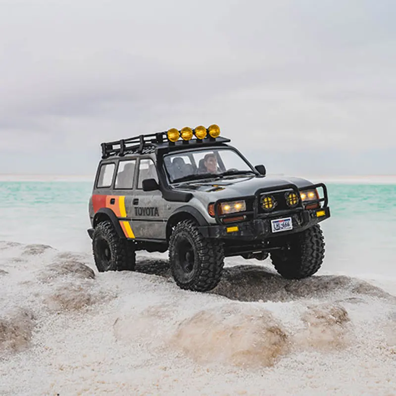 Fms Fcx10 Simulation Toyota Land Cruiser Lc80 Climbing Car 1/10 Remote Control Electric Off-Road Vehicle Dual Speed Linkage Toy 3