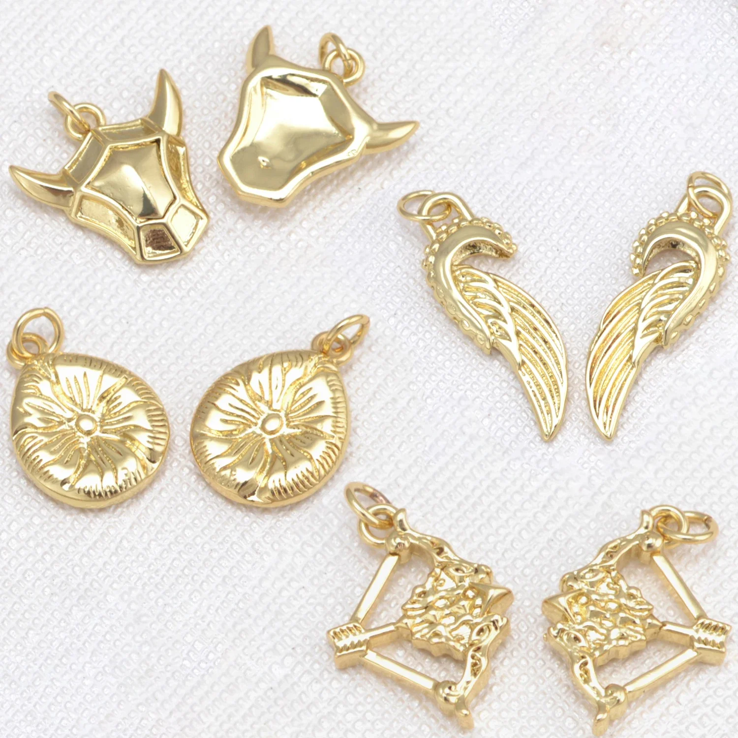 

Gold Color Multi-style DIY Jewelry Accessories Bull Arrow Feather Flower Bamboo Charm Handmade Necklace Gold Plated Material