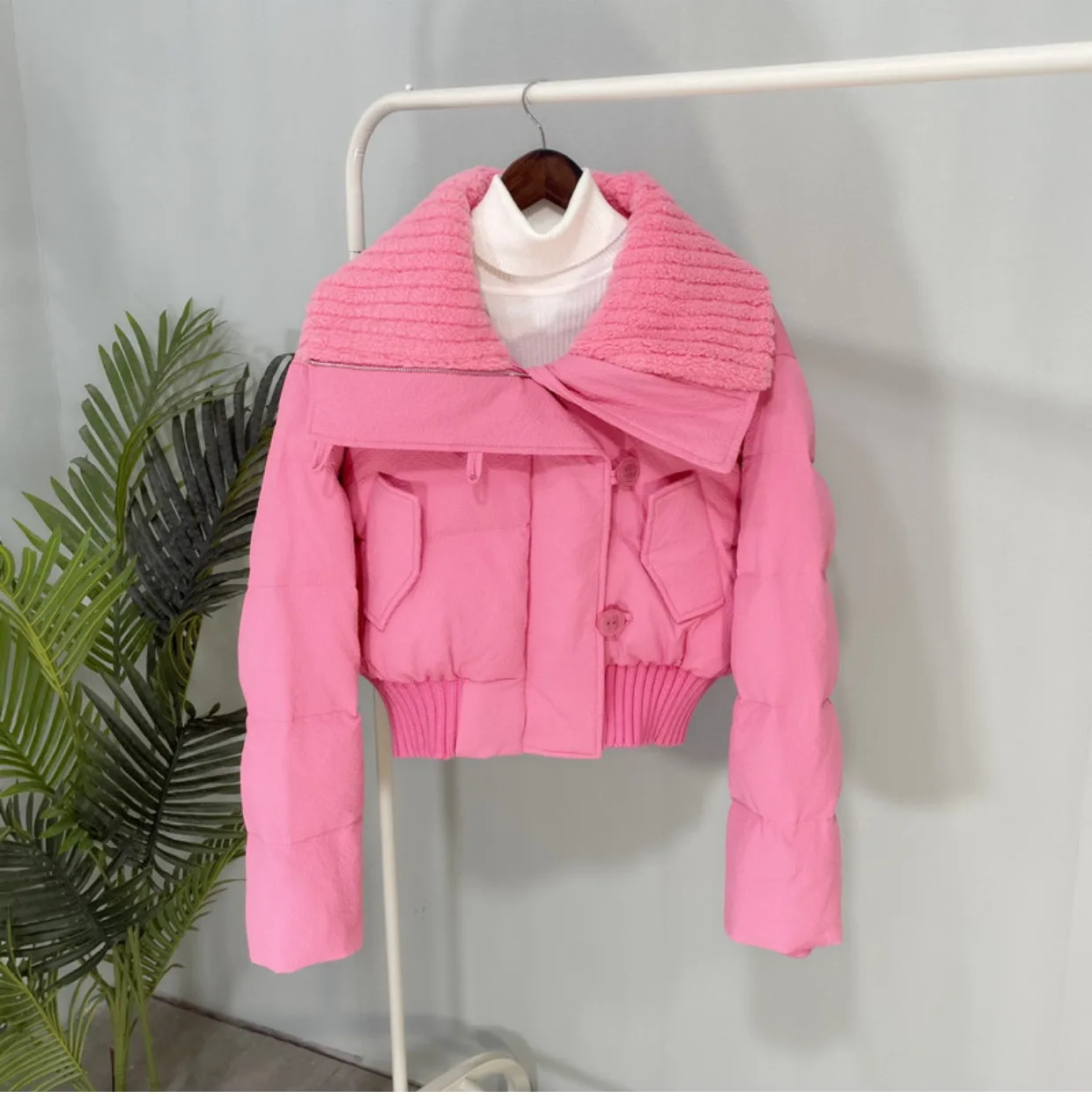 

Streetwear Women's High Waist Warm Down Jacket 2023 New Hot High-Grade Woman Thickened Large Lapel Pink Short Coats for Women