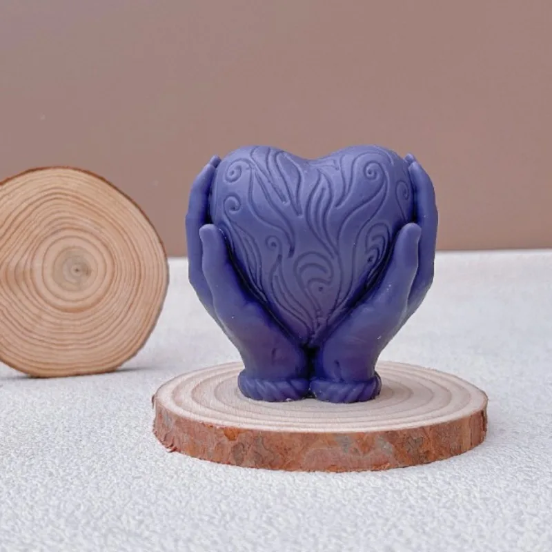 

Hands Holding Heart Silicone Candle Mold Relief Pattern Heart Soap Plaster Mould Wedding Chocolate Cake Decor Tools Holiday Gift