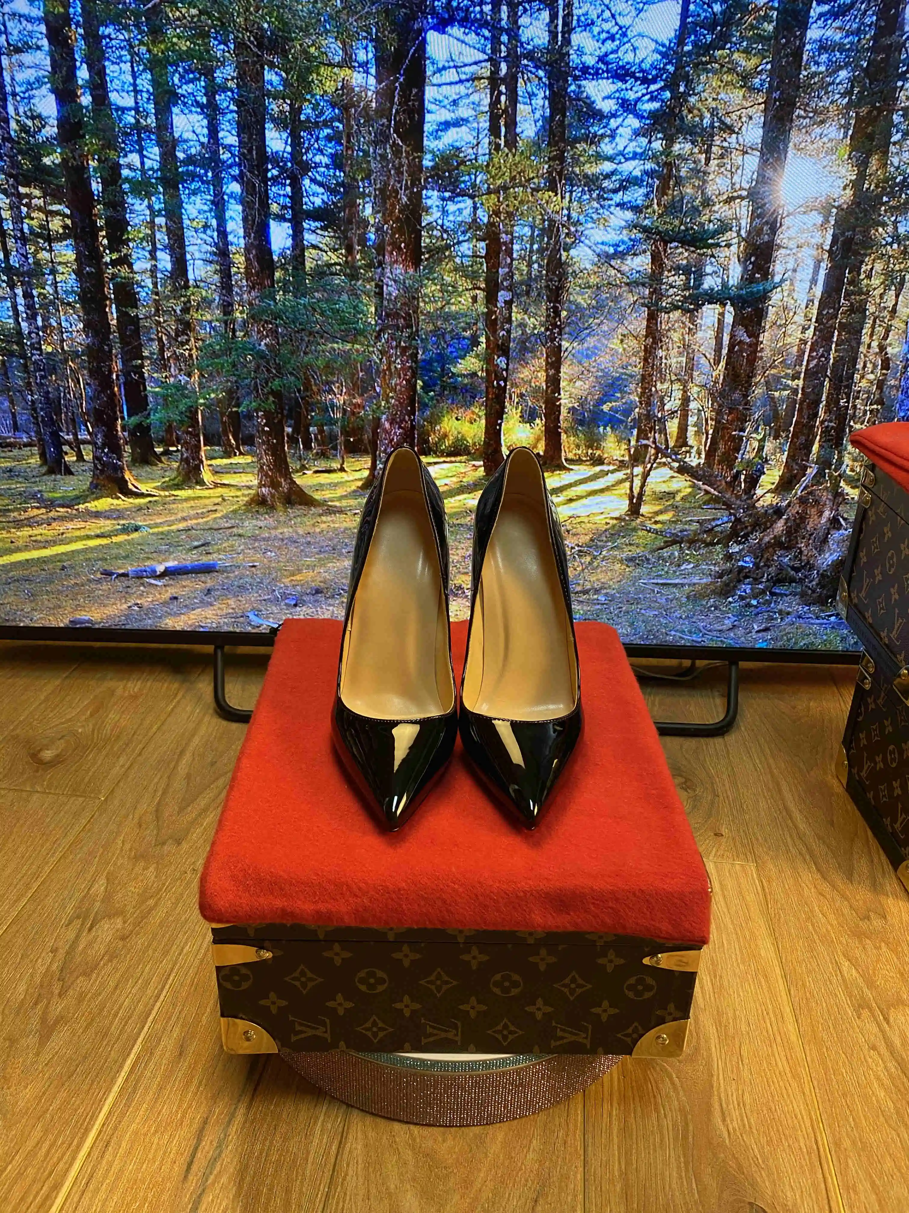Black patent leather red soled high heels for women 2024 new professional temperament pointed shallow mouth sexy single shoes