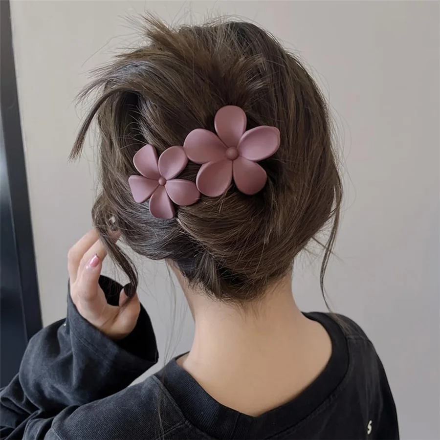 4pcs French-Style/Bohemian Flower hair clips,Non-Slip Matte Hairpins with Black Blooms, Elegant Bun Accessories for Women