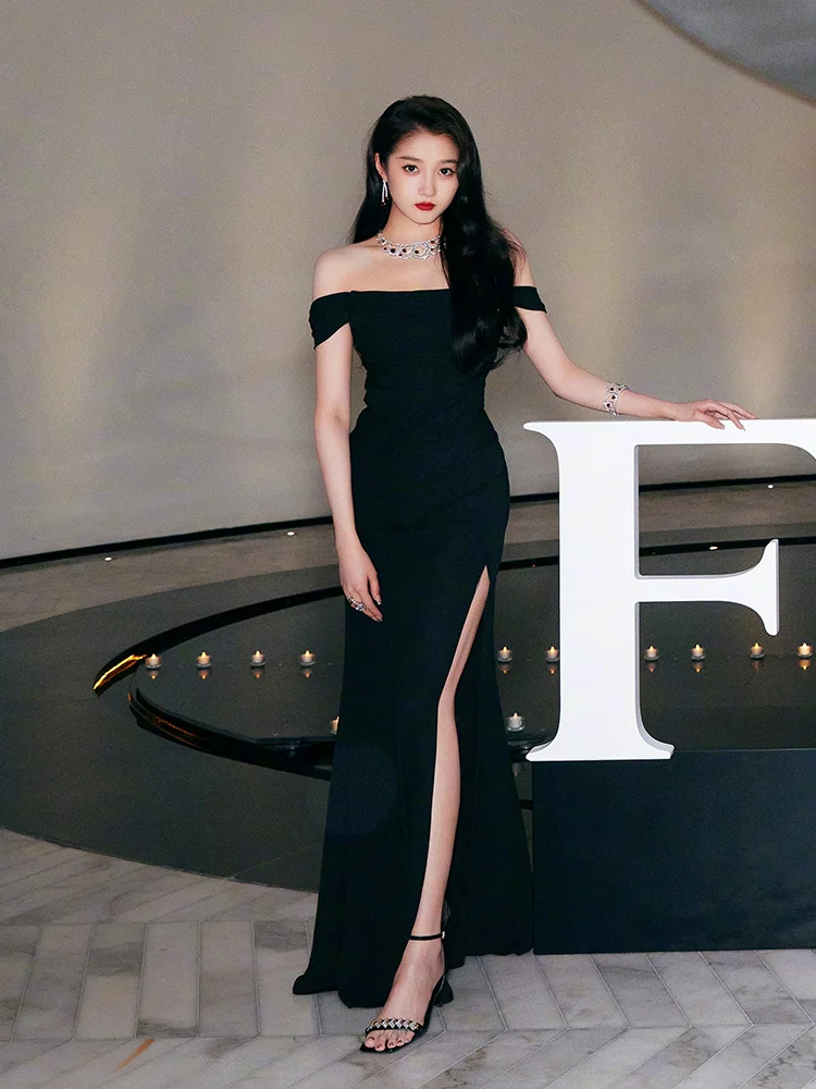 

Guan Xiaotong Celebrity Same Style Black Off Shoulder Dress for Women's Summer 2023 New Split Wrap Hip Skirt Slim Dress