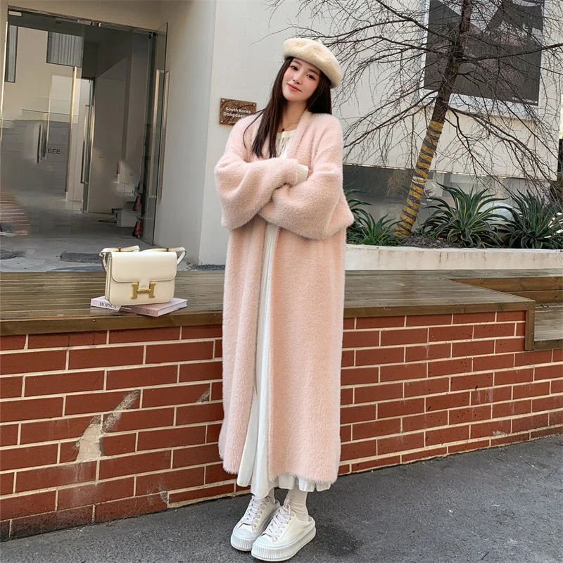 

Soft and Glutinous Knitted Sweater Cardigan Women's 2023 Autumn/Winter New Loose, Slim Lazy Style Imitation Mink Plush Long Coat