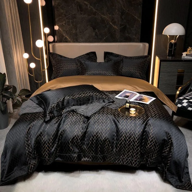 4/6Pcs Luxury Black Gold Yarndyed Jacquard Egyptian Cotton Smooth Duvet Cover Cal King Bedding
