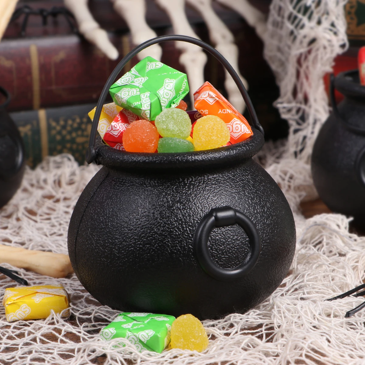 Black Cauldron Plastic Witch Skull Candy Bucket Jar Trick Or Treat Halloween Party Decorations Props for Kids Party Favors