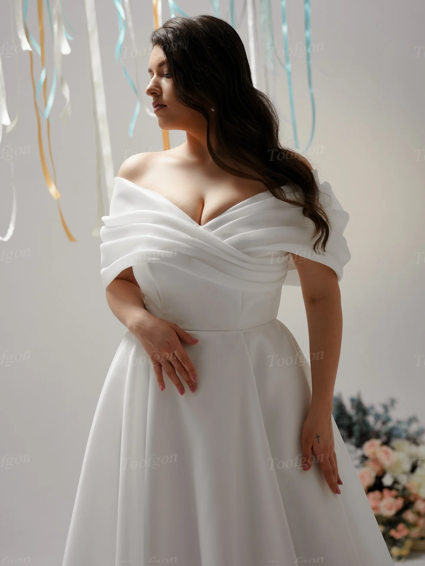 Toofgon A Line Korea Customized Bride Wedding Dresses Off The Shoulder Pleated Long Formal Bridal Gowns Women's Party Dress 4