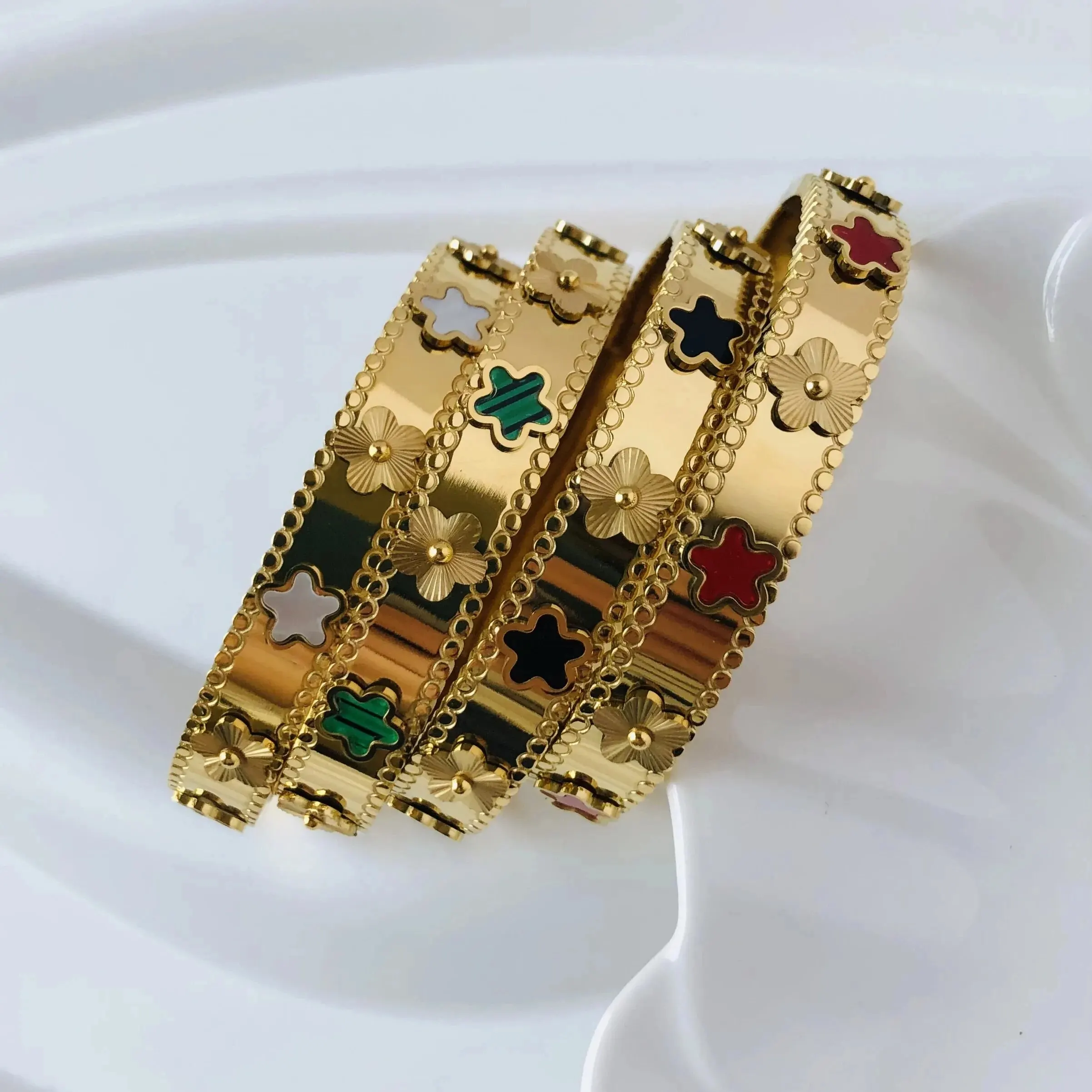 1Pc Fashion Flower Stainless Steel Bracelet Style Vintage Hand Jewelry