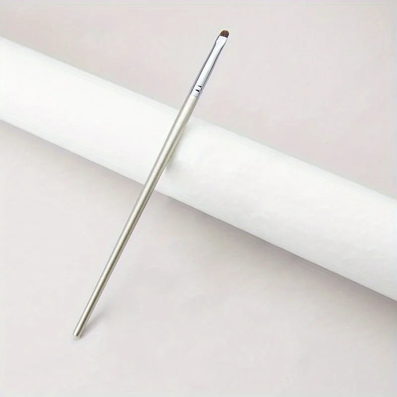 Small eyeshadow brush, ABS plastic handle, natural horse bristles, for detail blending smoky eye makeup, suitable all skin types