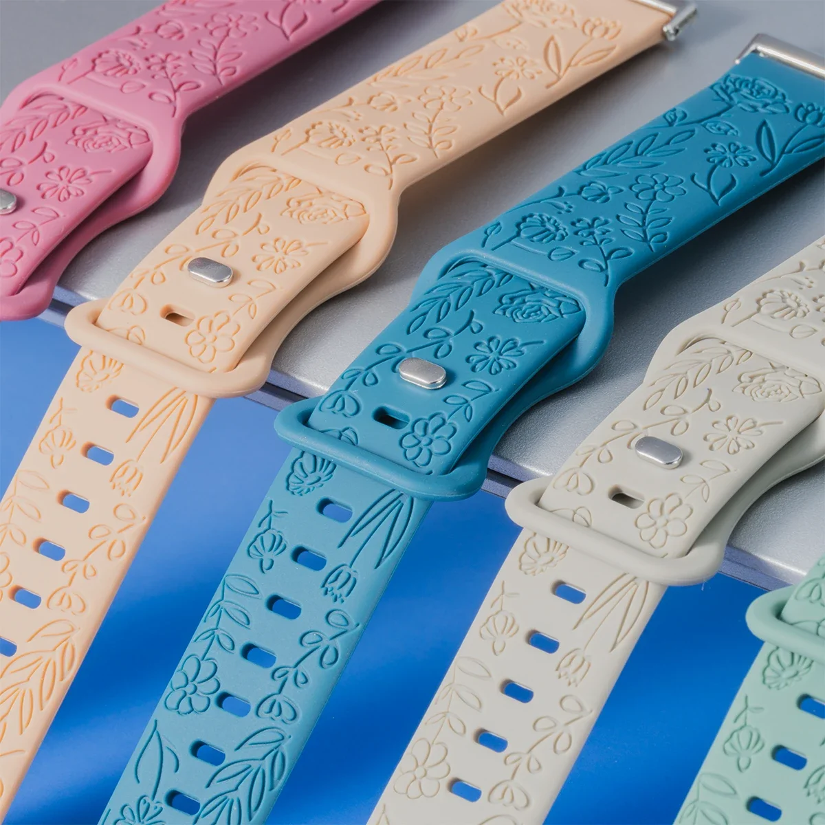 Magnetic Silicone Smartwatch Strap with Carvings Design - Universal Fit Bracelet Accessory