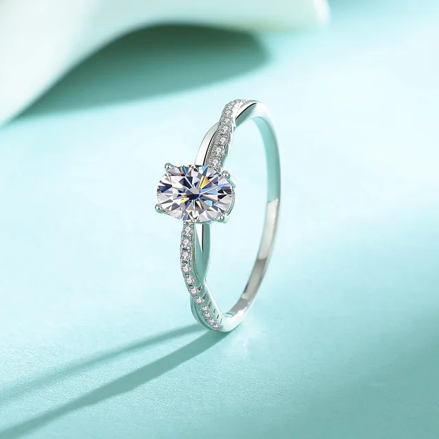 Platinum Pt950 1ct Moissanite Ring – Women’s Wedding & Proposal Jewelry - Image 2