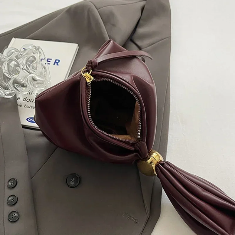 Personalized Soft Leather Clutch Bag Luxury Designer Women Pleated Mini Bucket Pouch Temperament Side Zipper Party_voghion.com