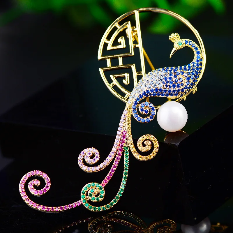 Ethnic Natural Freshwater Pearl Peacock Window Head Broochpins Elegant Temperament Zircon Bird Brooches for Woman Accessories