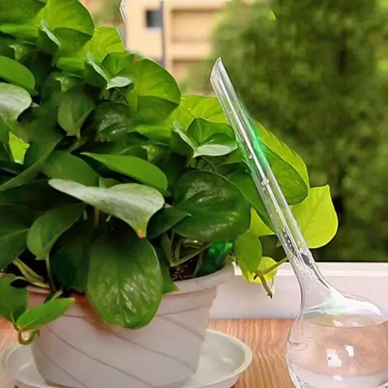 Plant Water Feeder Automatic Plastical Balls Garden Water Device Plants Watering Bulbs Self Watering Drip Irrigation Devices plant waterer