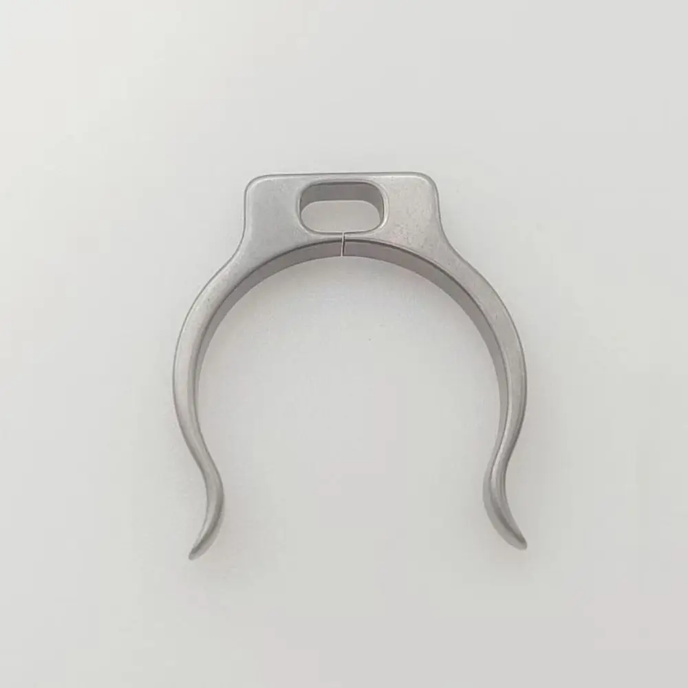 High Quality Light Convenient Titanium Alloy Buckle Durable Grey Outdoor Kettle Hanger Sports Bottle Hook Outdoor Tools