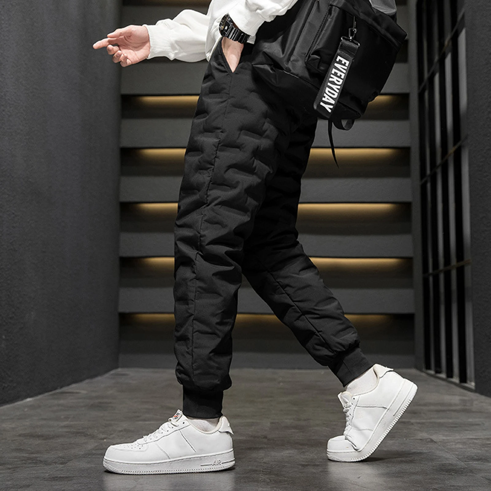 Mens Winter Pants Relaxed Fit Thicken Cotton Padded Windproof Snow Pants Daily Shopping Wear