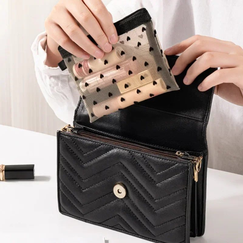 1PCS Mini Transparent Heart Makeup Bag Women Portable Lipsticks Cosmetic Storage Pouch Ins Clear Ctue Small Make Up BagS 5