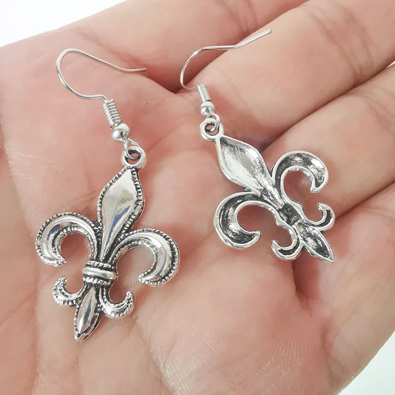 Dangle Earrings Drop Earrings Flower Earrings Fashion Vintage Lily Flower Drop Dangle Earrings for Women Goth Gothic Jewelry Accessories Decor Aesthetic Grunge Fluer Stud