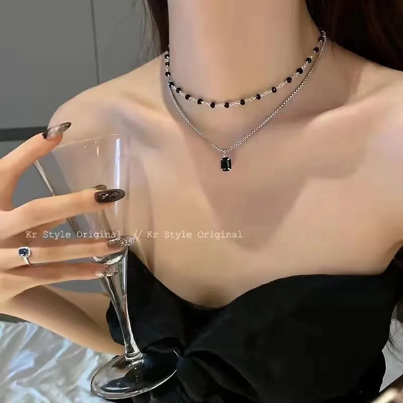 2023 New Fashion Luxury Black Crystal Glass Pearl Necklace Choker Necklace for Women Flower Lariat Lock Collar Necklace Gifts_voghion.com