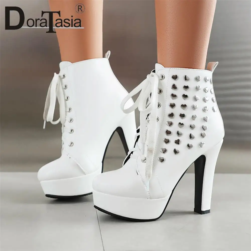 

Brand New Ladies Thick High Heels Ankle Boots Fashion Heart Rivet Lace-up Platform Boots Women 2023 Party Office Woman Shoes