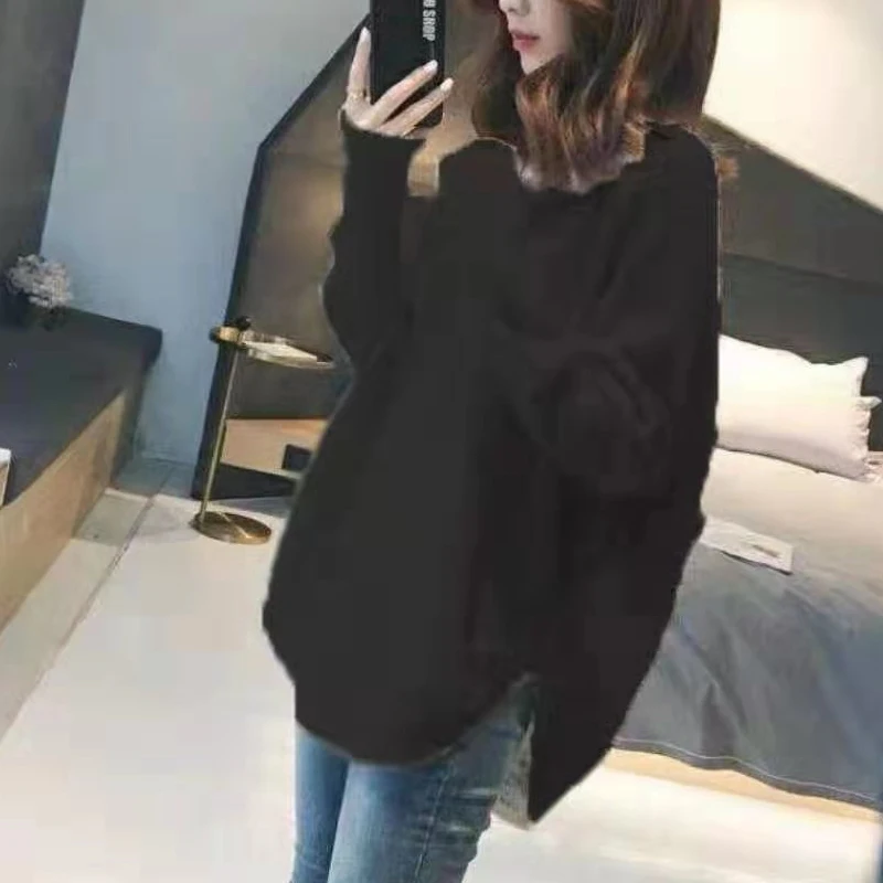 Korean Style New Autumn and Winter 2025 V-neck Women's Sweater Fashionable and Elegant Hem Split Loose Knitted Pullover Shirt