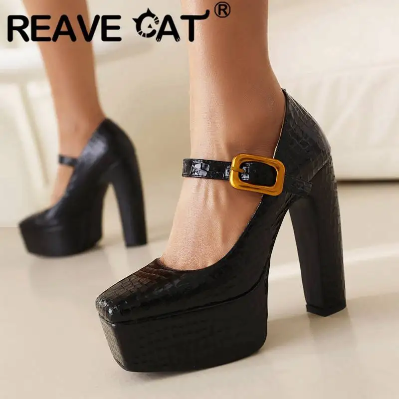 

Женские туфли-лодочки в полоску REAVE CAT, туфли на блочном каблуке 13,5 см и Платформе 5 см с ремешком и пряжкой, привлекательные туфли для свиданий больших размеров 42 43