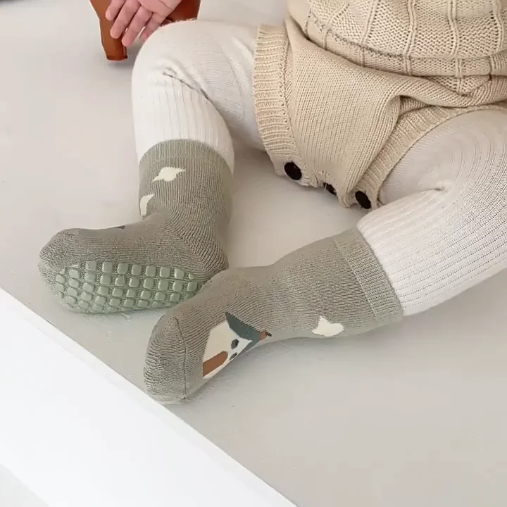 Baby socks 2026 new winter non-slip glued terry socks Korean cartoon 0-3 yr