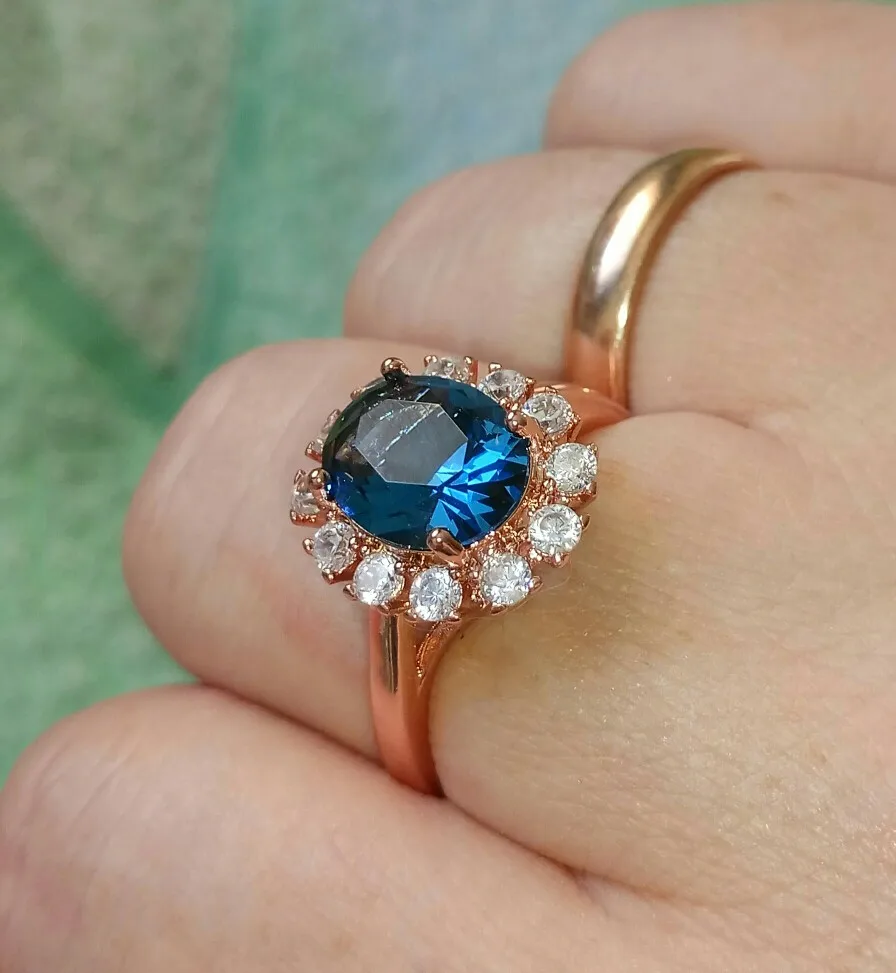 Classic Big Crystal Rings For Women Luxury Zircon Rose Gold Color Women's Ring Wedding Engagement Anniversary Jewelry R189