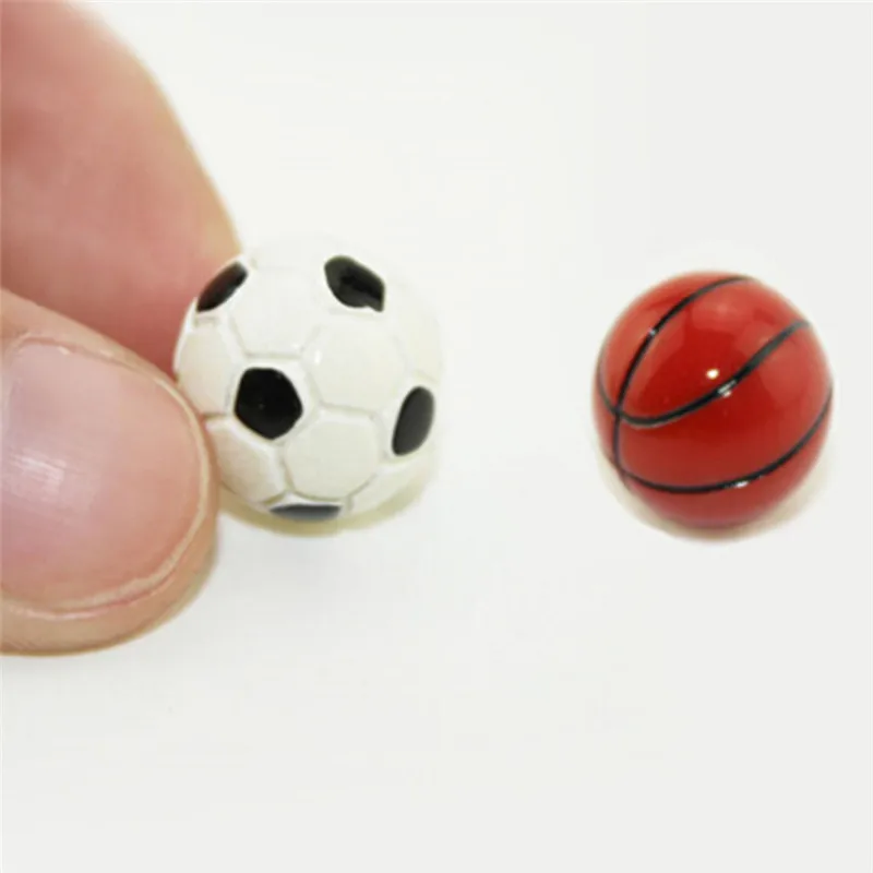 1:6/1:12 Dollhouse Miniature Sports Balls Soccer Football and Basketball Decor Toy 2