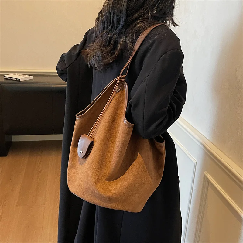 Retro Large Capacity Suede Shoulder Bag Women's Casual Commute Tote Bag Soft Surface Single Shoulder Bag Loose Feeling Purse