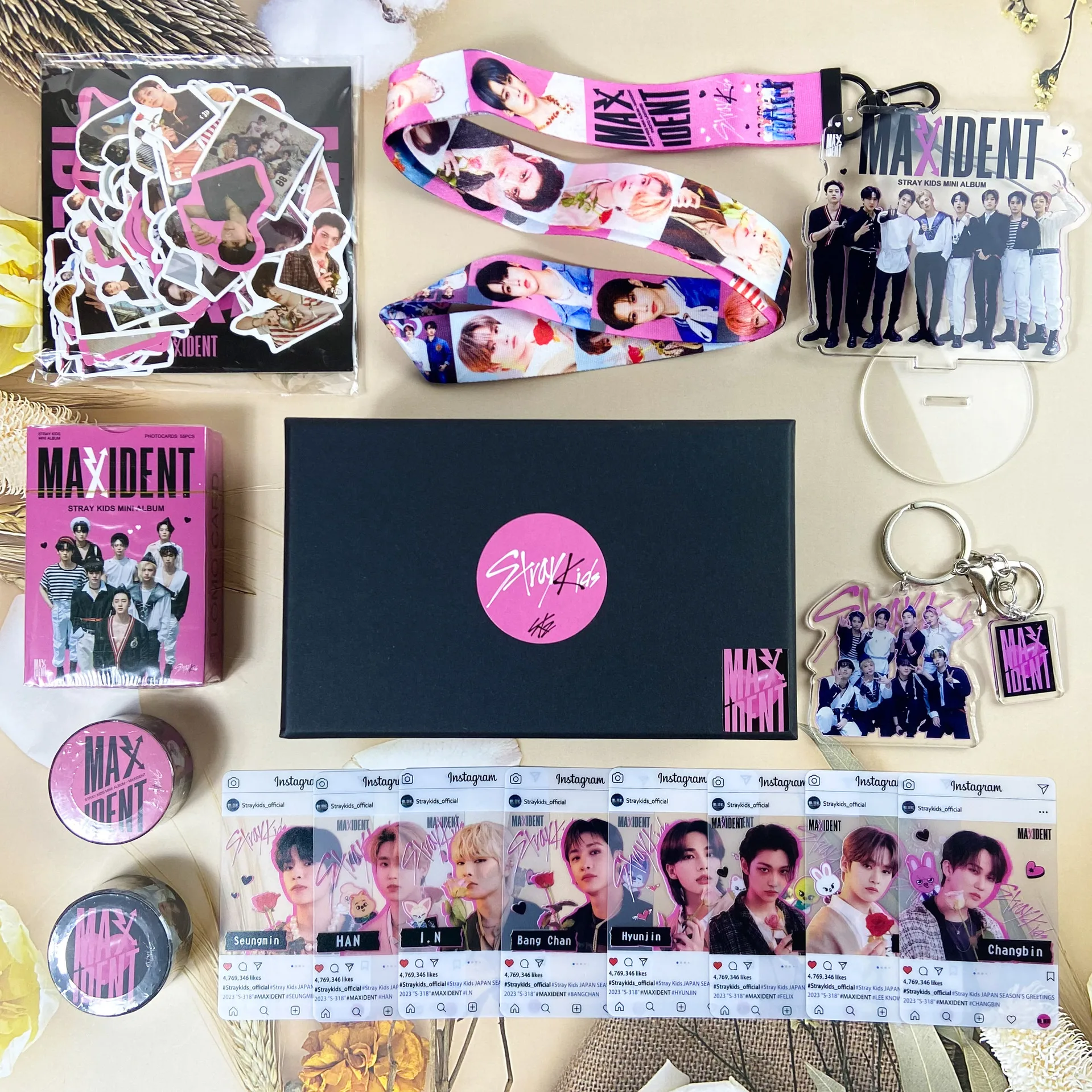 

1 Box Stray Kids New Photo Album MAXIDENT Gift Set Lomo Cards Stickers Lanyard Keychain