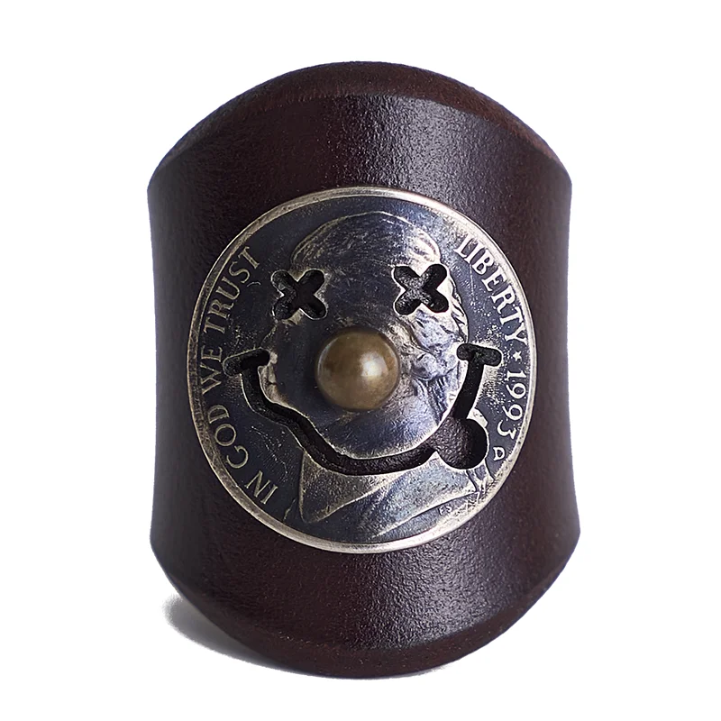 Tongue-out clown (small coin) retro tea