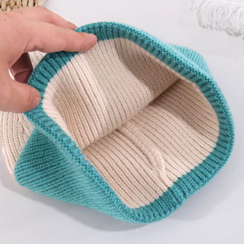 Unisex Simple Big C Letter Woolen Bonnet Cap Autumn Winter Ear Protection Knitted Hat Student Color Match Skullies Beanies 5