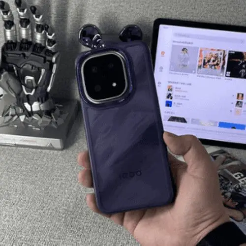 Magnetic Transparent Frosted Shockproof Silicone Phone Case with Electroplated Frame