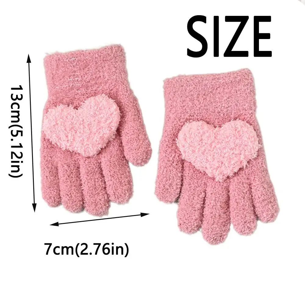 2Pairs Cute Children's Warm Gloves Heart Shaped Breathable Baby Knitted Mittens Keep Warm Windproof Solid Plush Gloves Winter