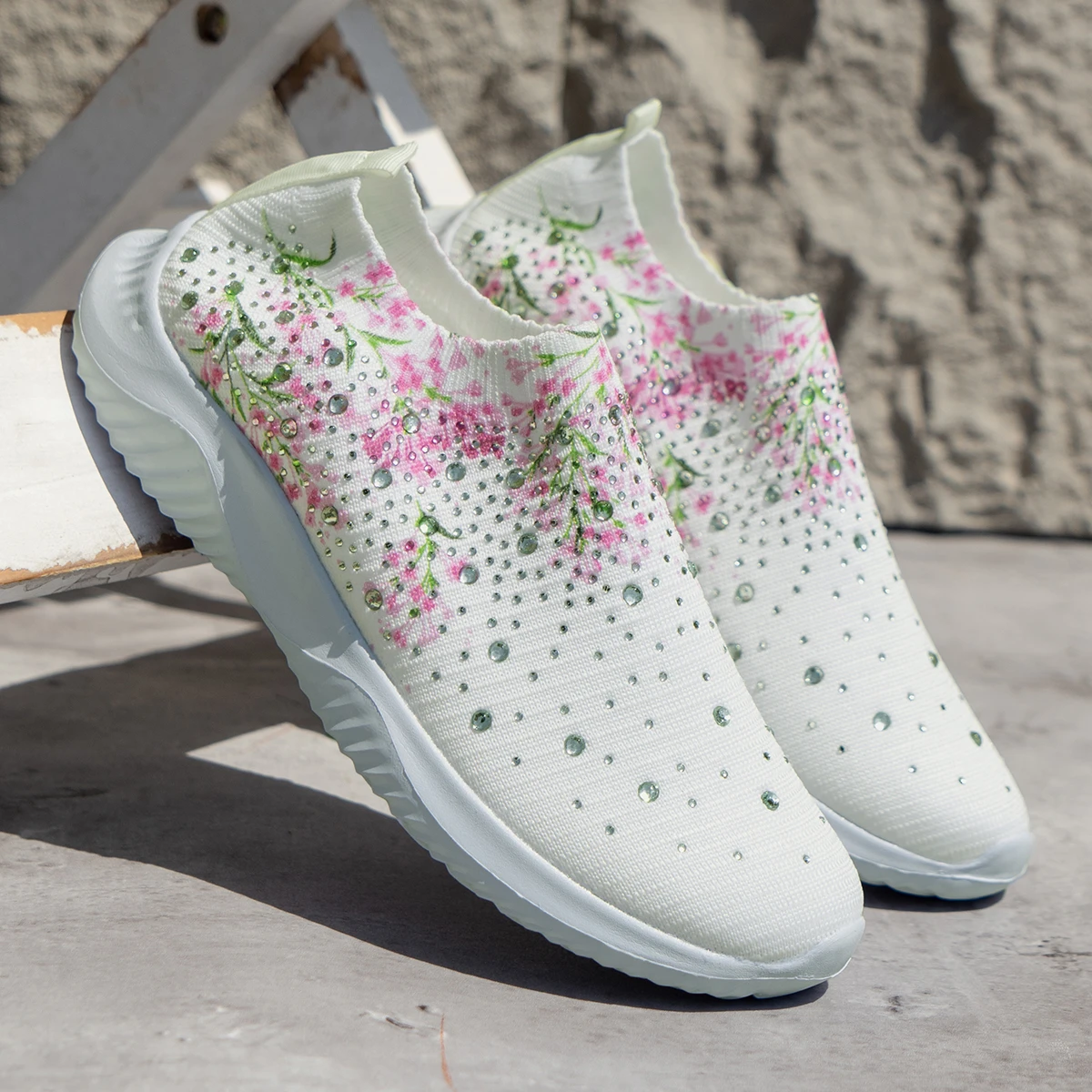 

Flower Prints Knitted Flats for Women Plus Size 43 Shiny Crystal Breathable Mesh Loafers Woman Autumn Slip-On Walking Shoes