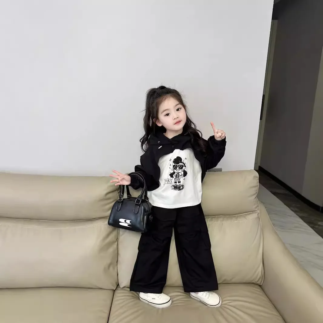 thumbnail image 1 of Traje de dibujos animados de moda para niñas de otoño 2024, sudadera con capucha de estilo occidental para niños, camiseta de manga larga, mono, traje de tres piezas, 1 of 5